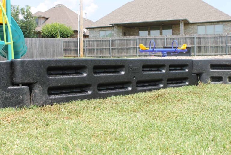 Plastic Boarder