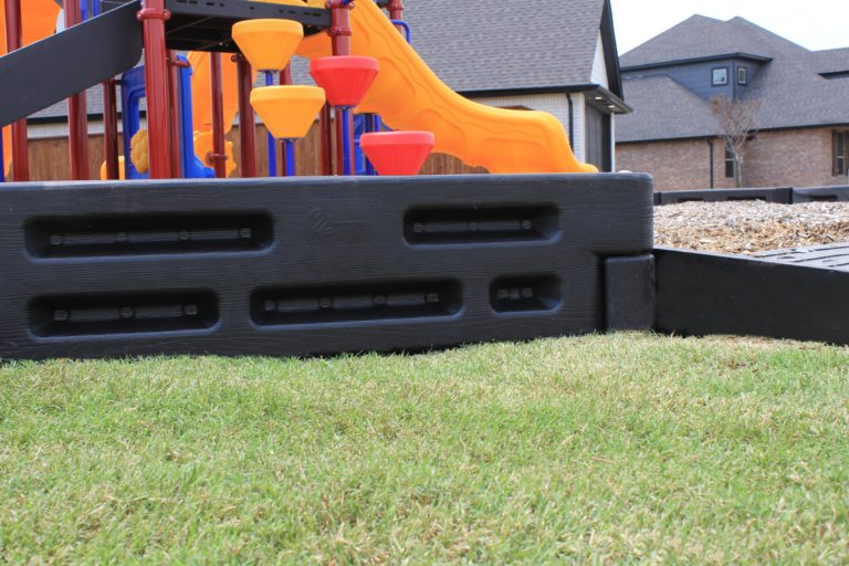 Plastic Boarder